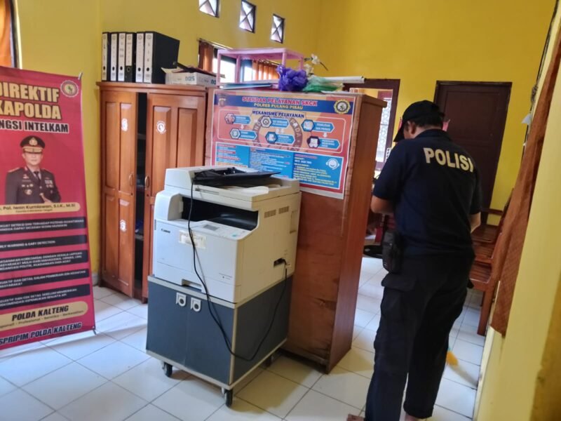 Polsek Kahayan Kuala melaksanakan giat Korve lingkungan terkait program Gerakan ASRI (Aman, Sehat, Resik dan Indah)