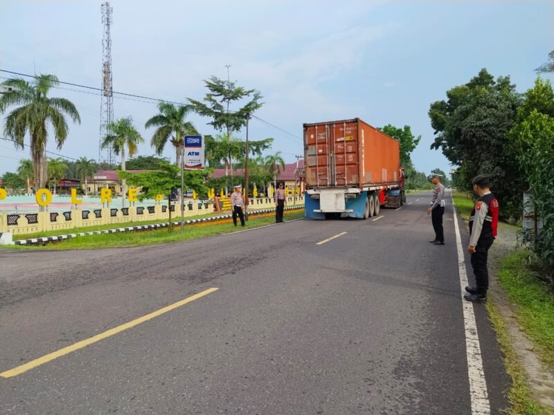 Personel Satlantas Polres Pulang Pisau Laksanakan Pengaturan Lalu Lintas Pagi Hari