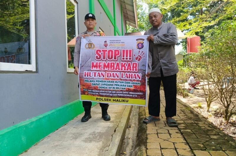 Sampaikan Pesan Kamtibmas Oleh personil Polsek Maliku Kepada Warga