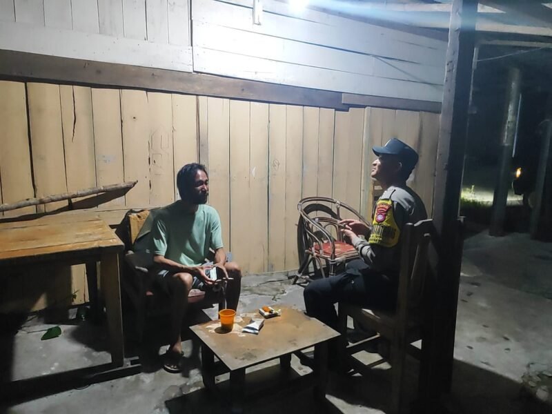 PERSONEL SATBINMAS POLRES PULANG PISAU SAMPAIKAN HIMBAUAN CEGAH PREMANISME DI TENGAH MASYARAKAT