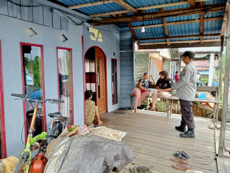 Polsek Kahayan Kuala lakukan sosialisasi kepada warga terkait Tindak Pidana Perdagangan Orang