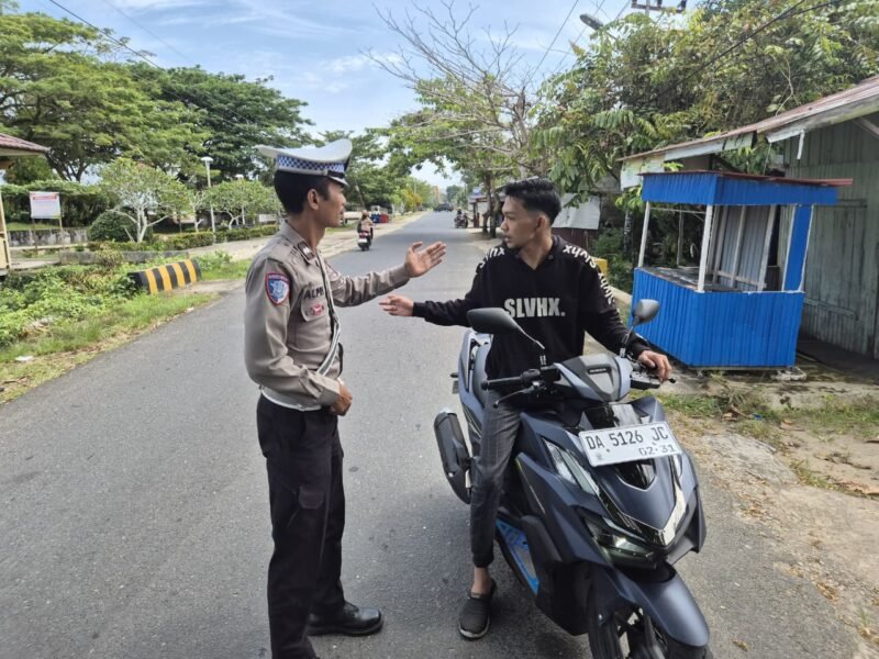 Satlantas Polres Pulang Pisau Berikan Teguran Humanis kepada Pelanggar Lalu Lintas