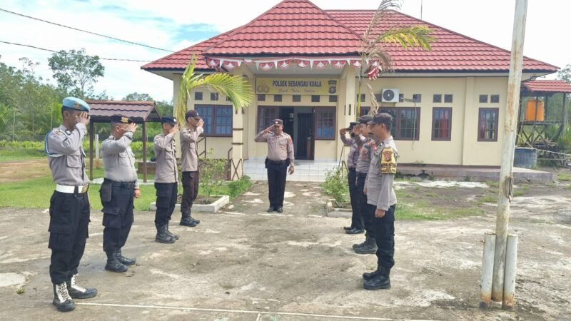 Polsek Sebangau Kuala Laksanakan Apel Serah Terima piket jaga di Halaman Mako Polsek Sebangau Kuala.
