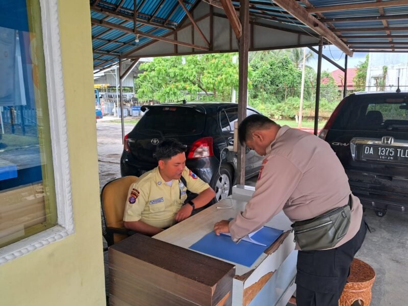 Sat Binmas Polres Pulang Pisau Sambangi Satpam PLN Pulang Pisau