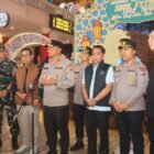 Foto ist: Kapolda Jawa Timur Irjen Pol Nanang Avianto hadir di Kota wisata Batu memastikan aktivitas masyarakat kondusif.