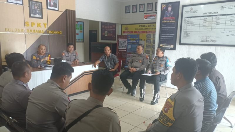 Pimpin Anev Mingguan, Kapolsek Banama Tingang Tekankan Profesionalisme Pelayanan dan Antisipasi Karhutla