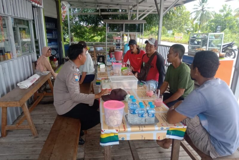 Perkuat Keamanan Desa, Polsek Kahayan Kuala Gencarkan Sambang 'Door to Door' di Bahaur Hilir