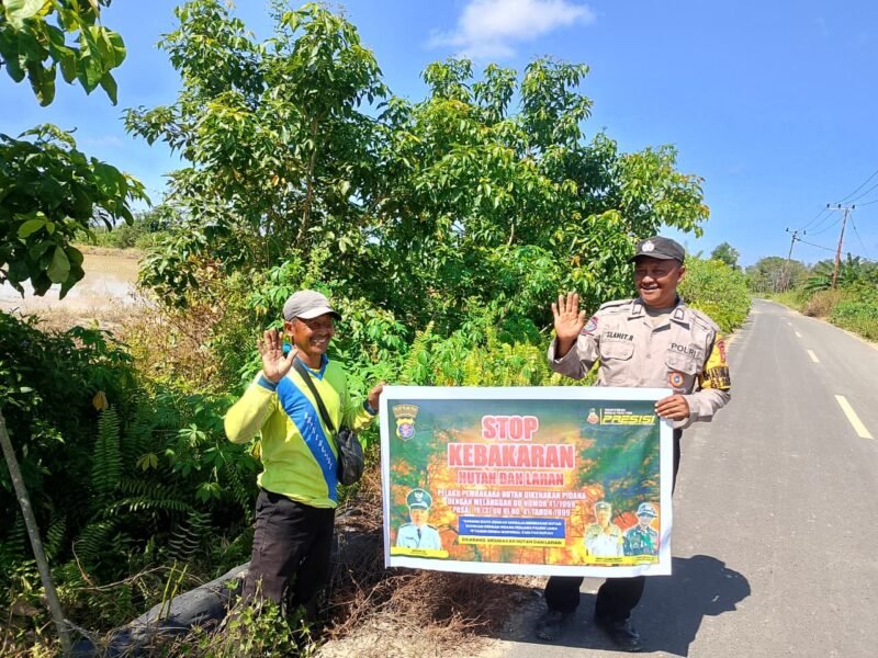 Cegah Kebakaran Lahan, Polsek Pandih Batu Gencarkan Sosialisasi Karhutla di Desa Dandang