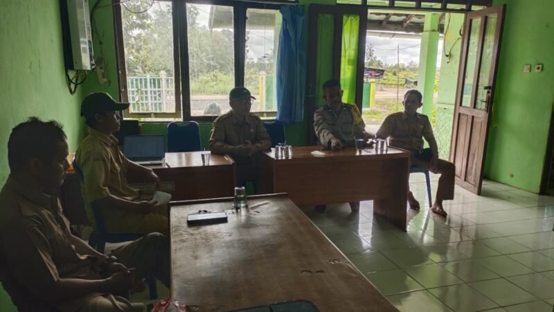 Permudah Aduan Warga, Polsek Pandih Batu Sosialisasi Call Center di Desa Belanti Siam