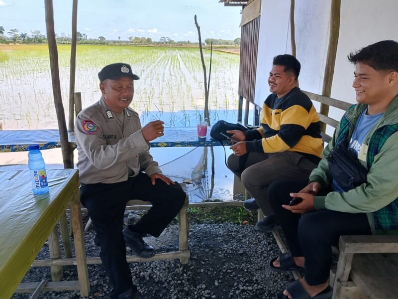 Pererat Hubungan dengan Warga, Polsek Pandih Batu Gencarkan Sambang Door to Door