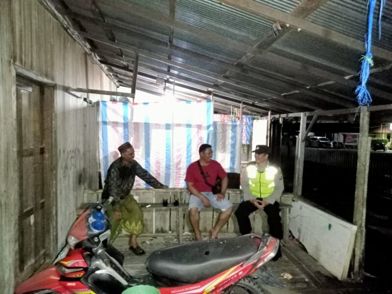 Tingkatkan Keamanan, Polsek Kahayan Kuala Ajak Warga Aktifkan Satkamling