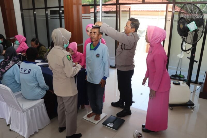 Prioritaskan Kesehatan Personel, Sidokkes Polres Pulang Pisau Gelar Skrining Medis untuk Relawan SPPG