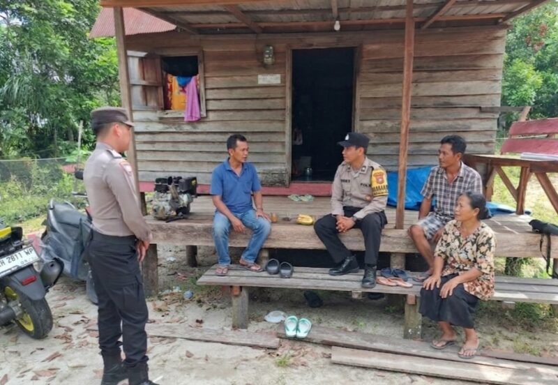 Jaga Kondusivitas Wilayah, Polsek Banama Tingang Intensifkan Sambang Tokoh Masyarakat di Desa Goha