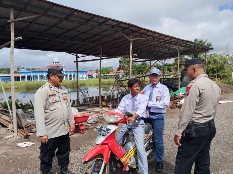 Tekan Kriminalitas, Polsek Sebangau Kuala Gelar Operasi KRYD di Desa Sebangau Permai