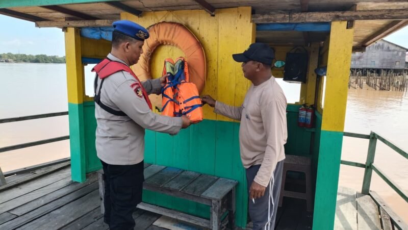Utamakan Keselamatan di Perairan, Satpolairud Polres Pulpis Edukasi Nahkoda Kapal