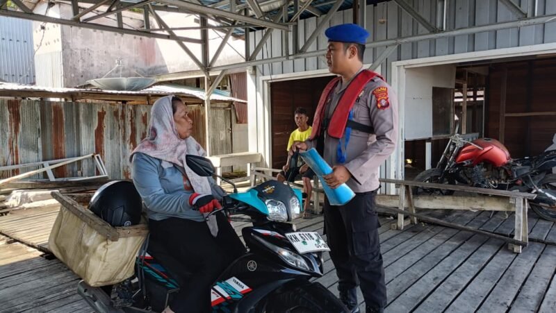 Satpolairud Polres Pulang Pisau Ingatkan Keselamatan Pengguna Transportasi Air