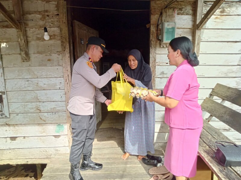 Polsek Kahayan Kuala Salurkan Sembako Bantu Warga Bahaur Basantan