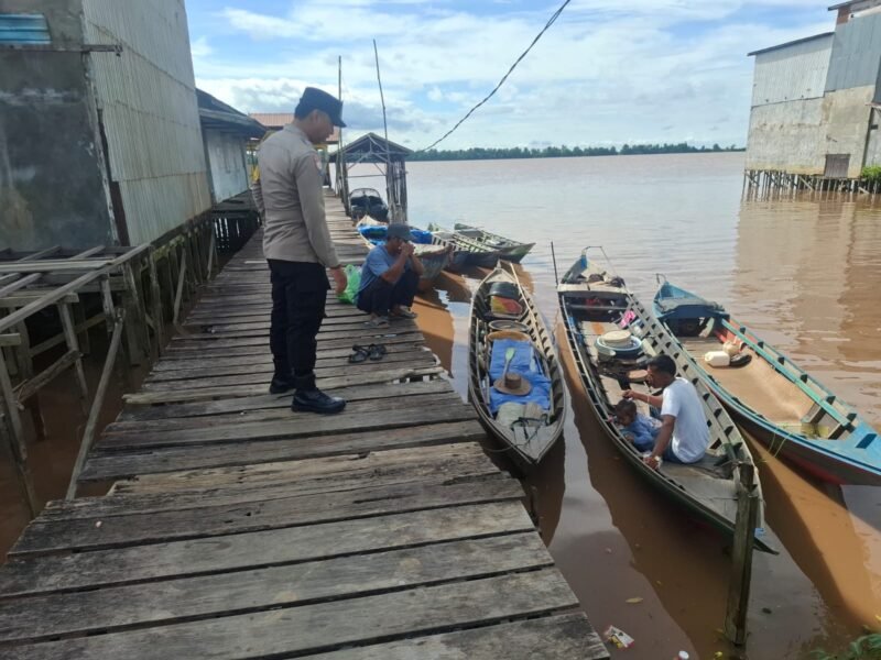 Dialog Humanis, Personel Polsek Kahayan Kuala Sambangi Warga Pesisir Bahaur