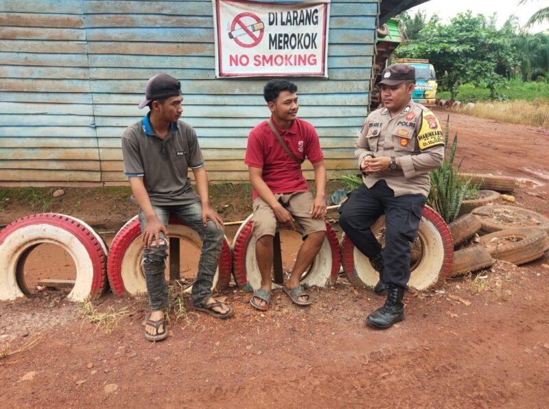 Cegah Karhutla, Polsek Sebangau Kuala Edukasi Warga Sebangau Permai