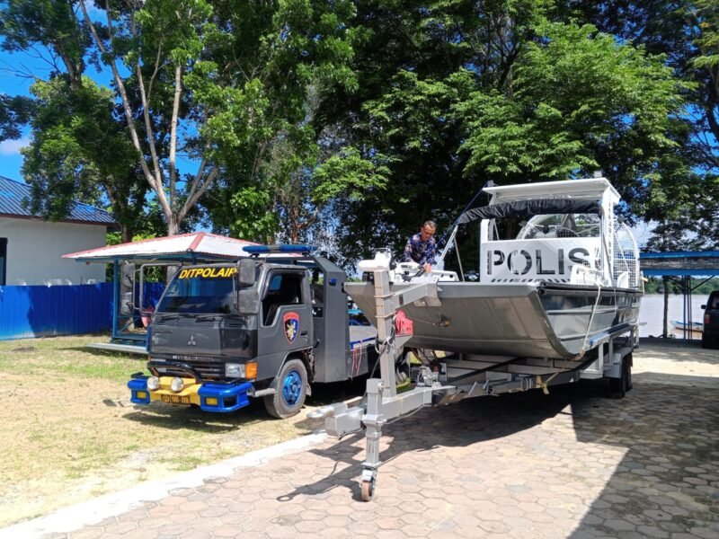 Satpolairud Polres Pulang Pisau Terima Armada Baru Kapal Swamp Boat dari Ditpolairud Polda Kalteng
