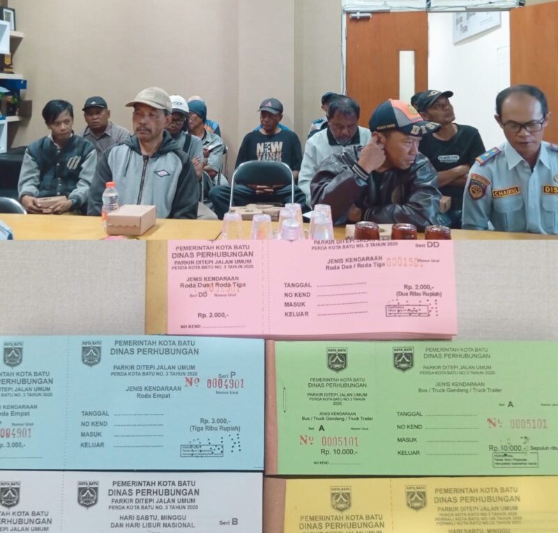 Foto ist: Dishub Kota Batu melakukan Sosialisasi Jukir tepian jalan umum, terkait SK Walikota Batu Tahun 2026.