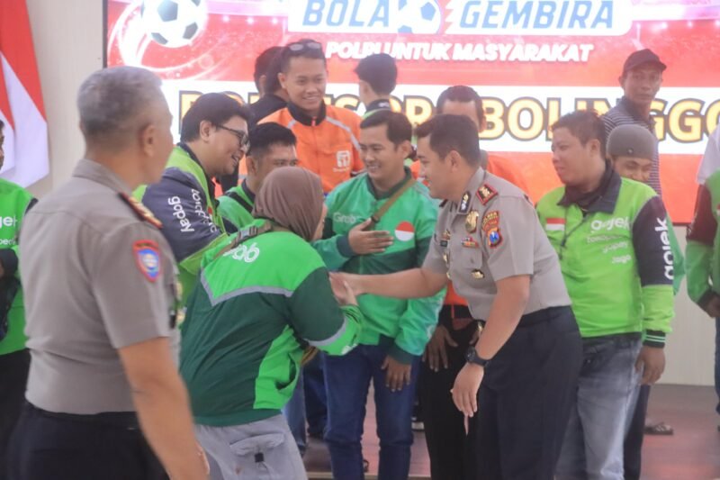Polres Probolinggo Polda Jawa Timur menggelar kegiatan nonton bareng nobar pertandingan Piala Dunia 2026 (Foto: Istimewah)