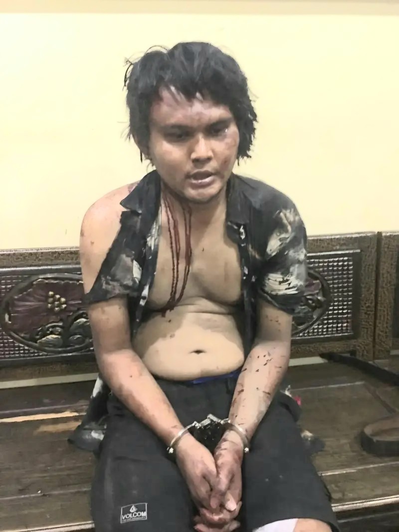FOTO: Aksi percobaan pencurian kendaraan bermotor (Curanmor) di halaman sebuah gerai Alfamidi di wilayah Sedati, Sidoarjo, pada Senin 22 Juni 2026.
