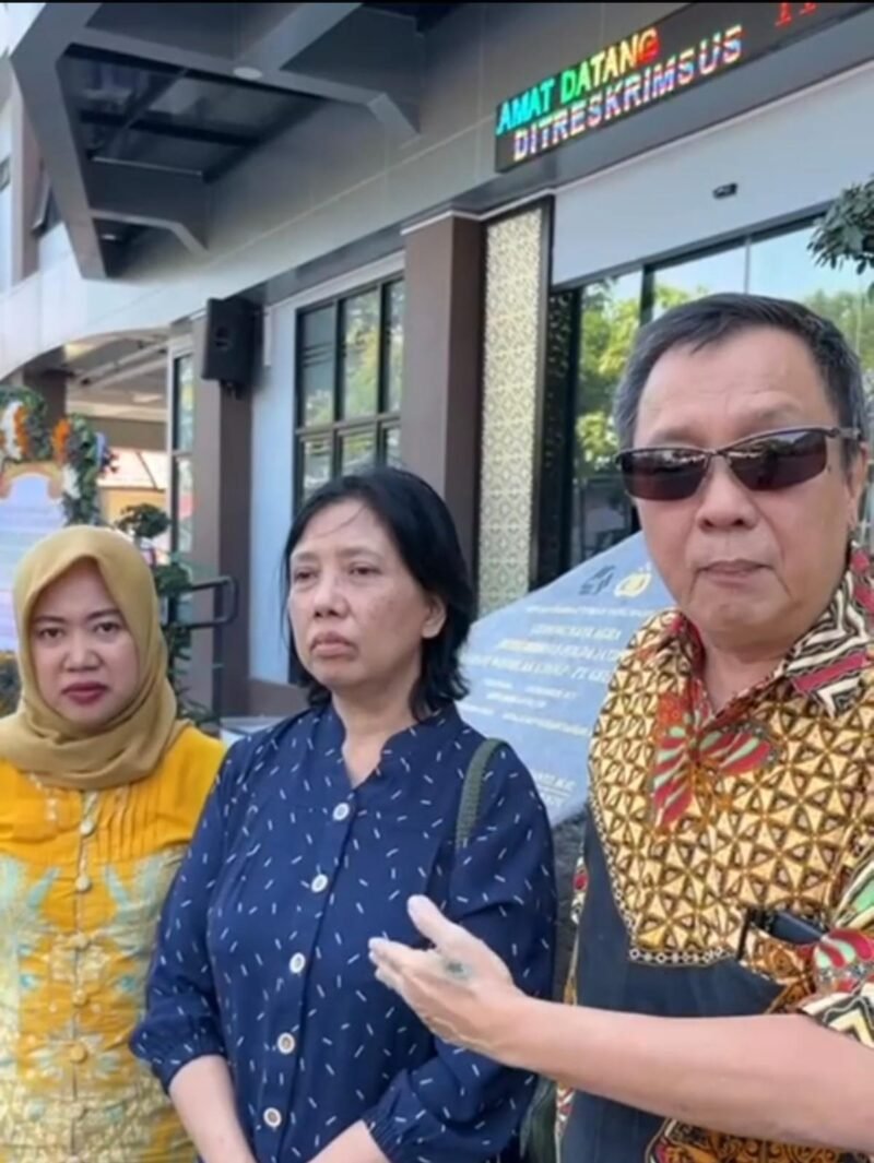 Foto: Kuasa Hukum Desak Pengusutan Dugaan Manipulasi Data Kependudukan, Endang Murtiningrum Mengaku Kehilangan Rumah Senilai Rp5 Miliar