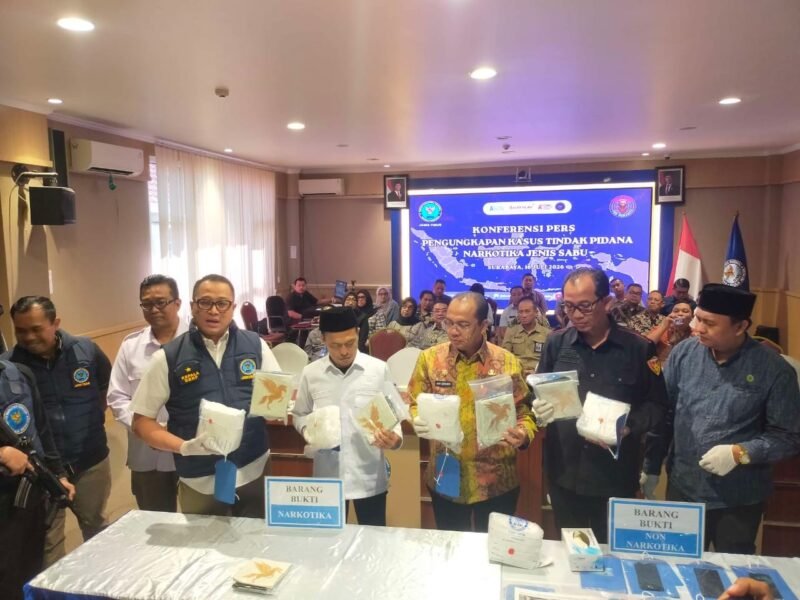 Foto: BNNP Jatim Gagalkan Peredaran Sabu 5,44 Kilogram, Satu Pengendali Masuk Daftar Buronan