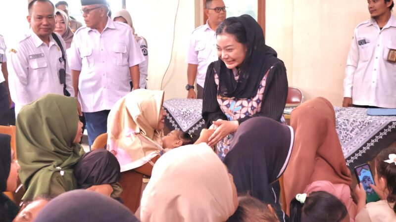 Pemerintah Kabupaten Brebes terus memperkuat komitmennya dalam menekan angka stunting melalui pemenuhan gizi bagi balita (Foto: Fauzi/Istimewah)
