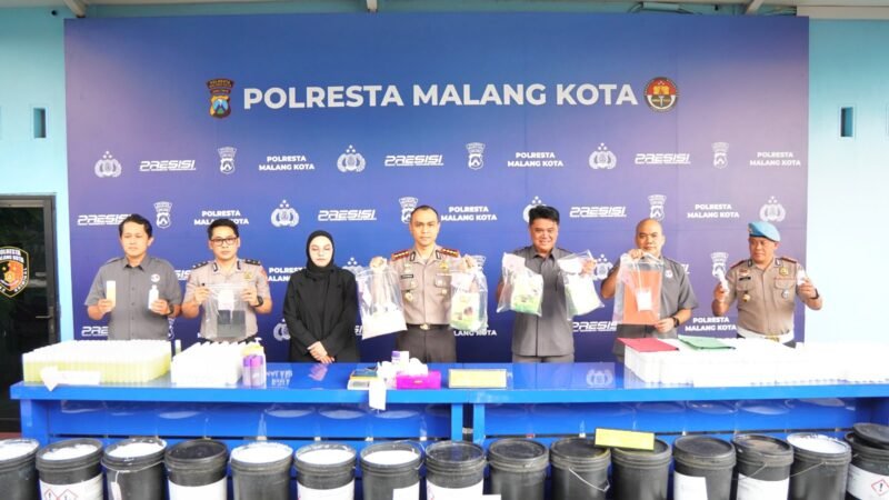 Foto: Polresta Malang Kota Polda Jatim mengungkap kasus menonjol peredaran gelap narkotika dengan menyita 3.2 Kilogram sabu dan 2.480 butir ekstasi (inex).