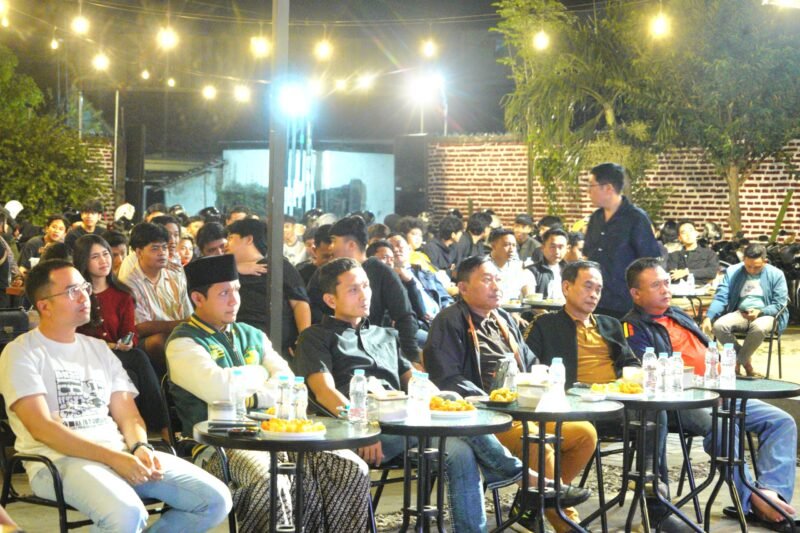 Foto: Polres Ponorogo Polda Jatim mengajak masyarakat menikmati partai puncak Piala Dunia 2026 Sepak Bola melalui kegiatan nonton bareng (nobar) yang digelar di dua lokasi pada Senin (20/7/2026) dini hari.