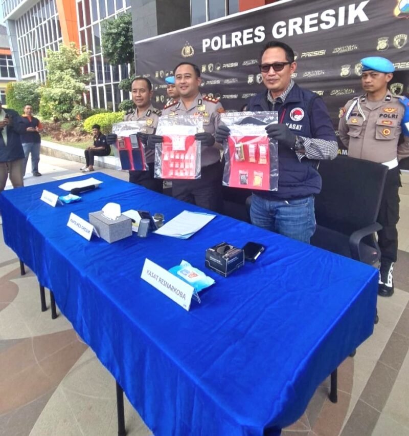 Foto: Satresnarkoba Polres Gresik Berhasil Bekuk Dua Residivis Pengedar Narkotika