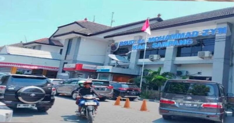 Foto: Dokter IGD RSUD Sampang dan Jukir Diduga Konsumsi Narkotika Jenis Sabu, Satresnarkoba Polres Sampang Buru Bandar