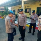 Polsek Dukuhturi melaksanakan kegiatan Operasi Penegakan Ketertiban dan Disiplin (Gaktibplin) yang dipimpin oleh Kasipropam Polres Tegal IPDA M. Ervin Rochman, SH., M.H. di halaman Mapolsek Dukuhturi, Kabupaten Tegal, Jumat (24/07/2026).
