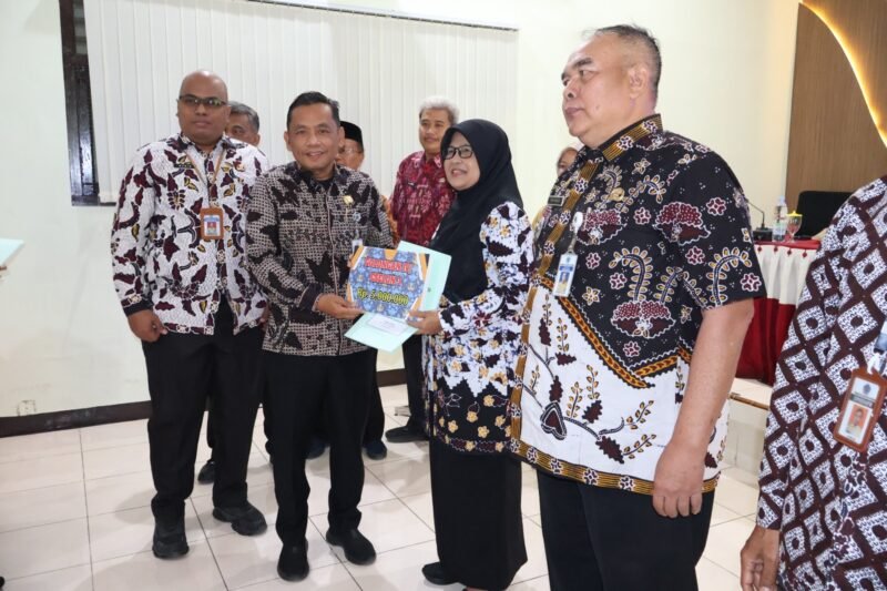 Kabupaten Brebes membekali aparatur sipil negara (ASN)