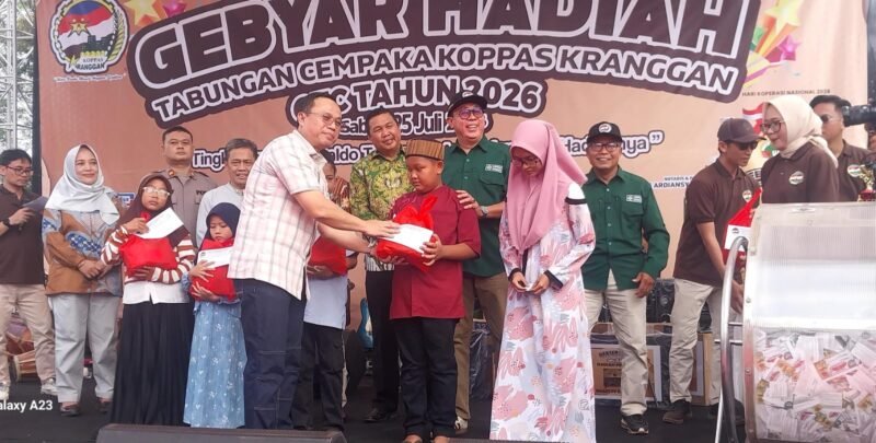 Foto: Koperasi Simpan Pinjam (KSP) Koppas Kranggan menggelar Gebyar Hadiah Tabungan Cempaka (GTC) Tahun 2026 di Stadion Mini Kecamatan Jatisampurna, Kota Bekasi, Sabtu (25/07/2026)