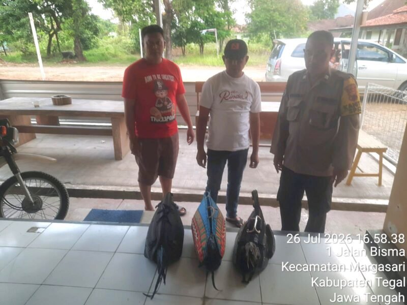FOTO: Polsek Margasari Polres Tegal bergerak cepat menindaklanjuti laporan masyarakat terkait dugaan aktivitas perjudian sabung ayam di Dukuh Jatilawang RT 01 RW 09, Desa Jembayat, Kecamatan Margasari, Kabupaten Tegal, Minggu (26/07/2026). TARGETNEWS.ID/TARGETNEWS.ID