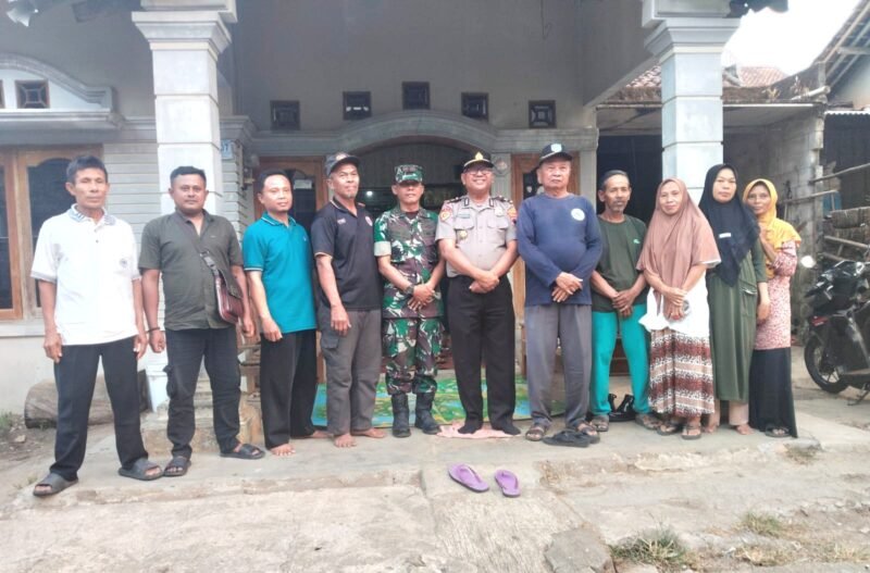 FOTO: Polsek Lebaksiu melaksanakan pengamanan kegiatan Seleksi Penyaringan Calon Perangkat Desa Jatimulya, Kecamatan Lebaksiu, Kabupaten Tegal Tahun 2026 yang digelar di SMK Negeri 1 Slawi pada Senin (27/07/2026)
