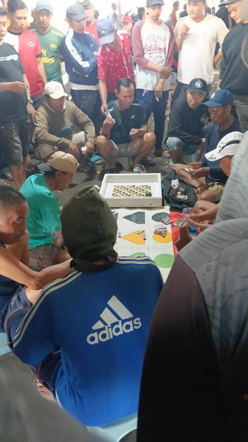 FOTO: Dugaan Arena Sabung Ayam dan Judi Dadu di Candi Sidoarjo Jadi Sorotan, Bungkam Polres Sidoarjo Polda Jatim TARGETNEWS.ID/ISTIMEWAH