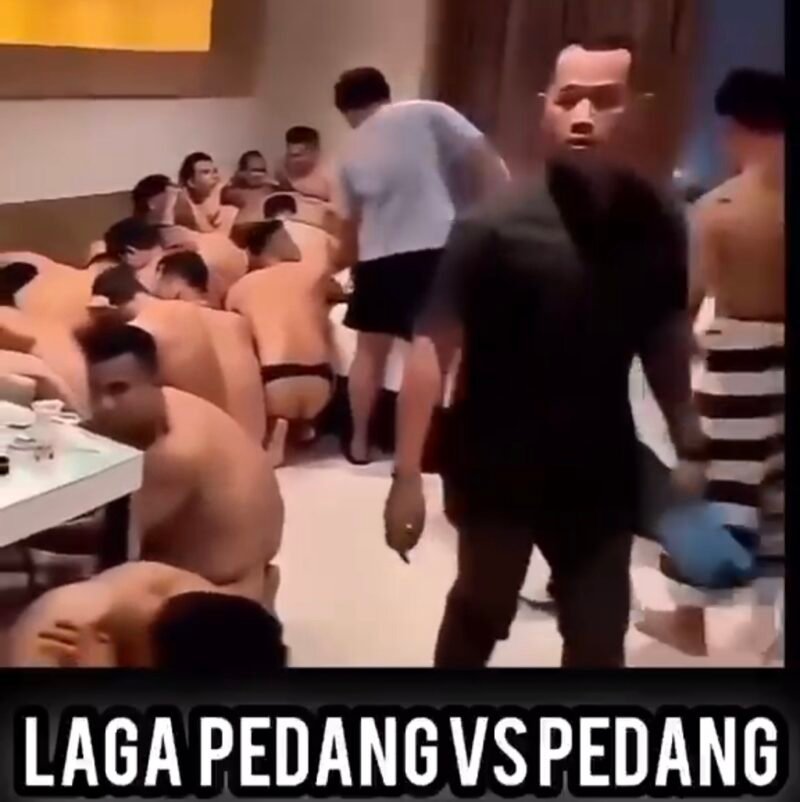 FOTO: Penggerebekan Dugaan Pesta Seks di Hotel Kawasan Wonokromo, Puluhan Orang Diamankan Polisi