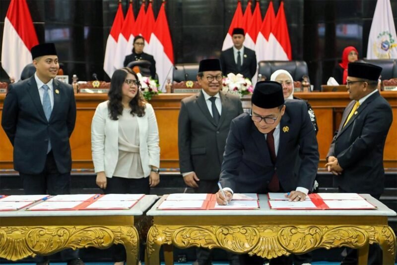 FOTO: Perda RPPLH Jadi Arah Pembangunan Jakarta hingga 30 Tahun ke Depan