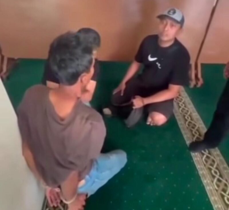 FOTO: Buron Curanmor Asal Jakarta Dibekuk Polres Tulungagung Saat Tertidur di Masjid