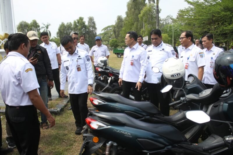 Foto: Bupati Tegal Ajak Masyarakat Tingkatkan Kepatuhan Bayar Pajak Kendaraan lewat TULUS NGOPENI