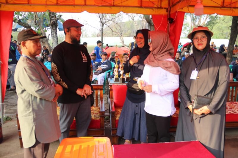 Foto: Resik-Resik Masjid Akbar Ke-7 Ajak Masyarakat Peduli Rumah Ibadah