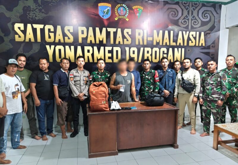 FOTO: Satgas Pamtas RI-Malaysia Yonarmed 19/Bogani Gagalkan Penyelundupan Sabu 3,94 Gram