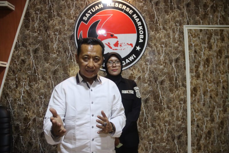 Foto: Polres Ngawi Ungkap Peredaran Okerbaya Amankan 2 Tersangka