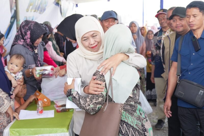 FOTO: Apresiasi Pasar Murah ke-89 di Gresik, Ning Lia Dorong Program Pengendalian Inflasi Diperluas