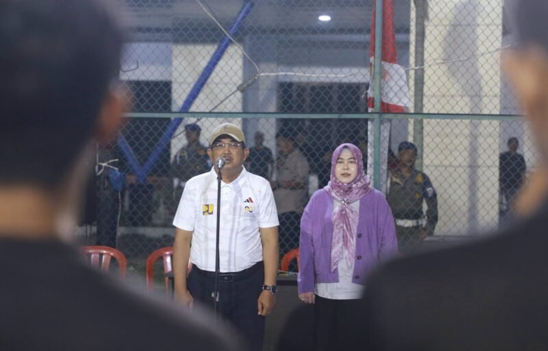 FOTO: Bupati Tanjung Jabung barat Anwar Sadat secara resmi membuka Turnamen Bola Voli putra dan putri