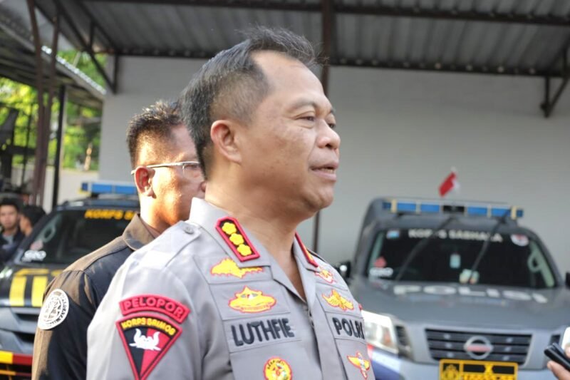 FOTO: Polrestabes Surabaya Tangkap Tiga Orang LSM, Viral Serobot Ruko di Ngagel TARGETNEWS.ID/ISTIMEWAH